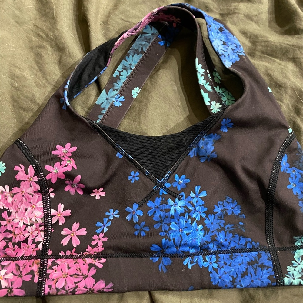 Lululemon bra